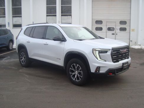 New 2026 GMC Acadia AT4 w/ LPO, Floor Liner Package image 3