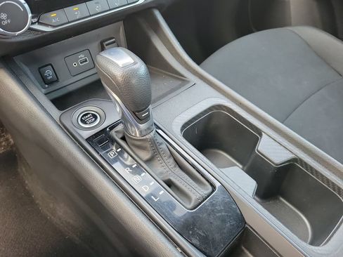 Used 2024 Nissan Sentra S FWD image 26