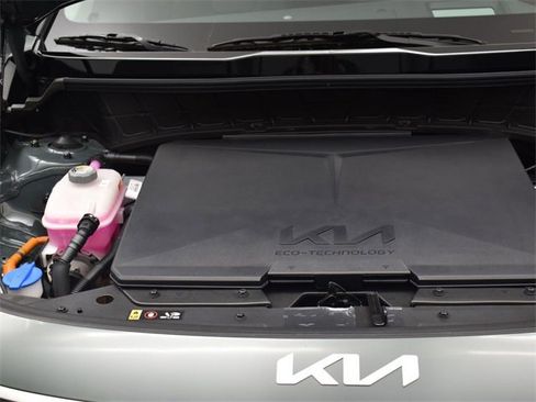 Used 2023 Kia Niro Wave image 23