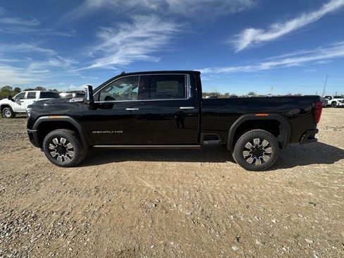 New 2026 GMC Sierra 2500 Denali w/ Denali Reserve Package image 9