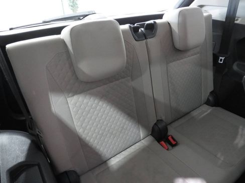 Used 2021 Volkswagen Tiguan S FWD image 13