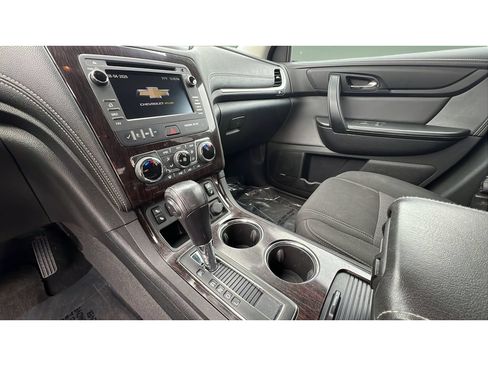 Used 2017 Chevrolet Traverse LT AWD/4WD image 20