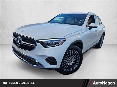 Used 2026 Mercedes-Benz GLC 300 image 1