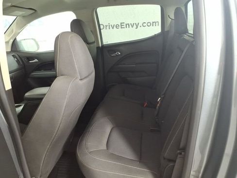 Used 2022 Chevrolet Colorado LT w/ LT Convenience Package AWD/4WD image 9