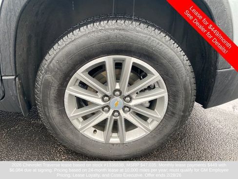 Used 2023 Chevrolet Traverse LT image 13