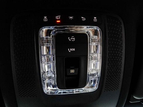 Used 2025 Mercedes-Benz GLE 350 4MATIC image 33