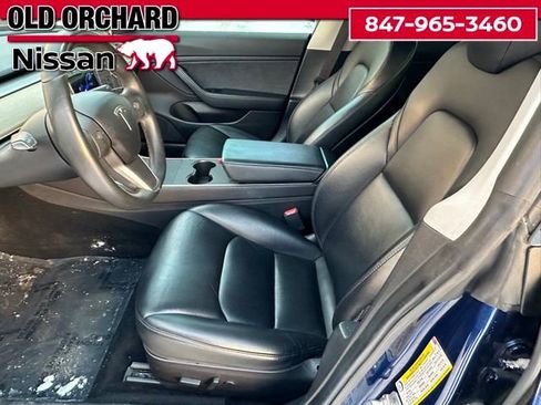 Used 2019 Tesla Model 3 Standard Range Plus image 10