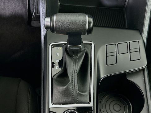 Used 2024 Kia Sportage LX image 23