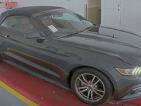 Used 2016 Ford Mustang Premium image 2