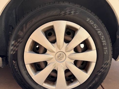 Used 2011 Toyota Corolla LE FWD image 29