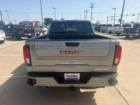 Used 2025 GMC Sierra 1500 Elevation w/ Elevation Premium Package AWD/4WD image 6