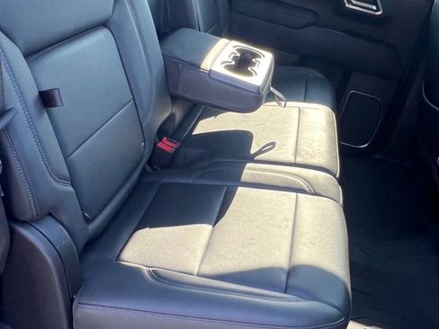Used 2022 GMC Sierra 1500 SLT w/ SLT Premium Plus Package AWD/4WD image 41