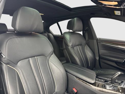 Used 2018 BMW 530i RWD image 39