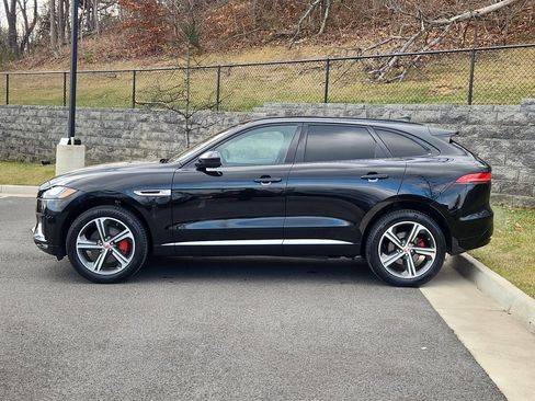Used 2019 Jaguar F-PACE S image 6