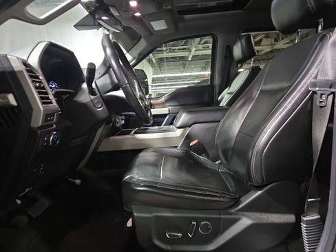 Used 2017 Ford F250 Lariat w/ Lariat Ultimate Package image 5