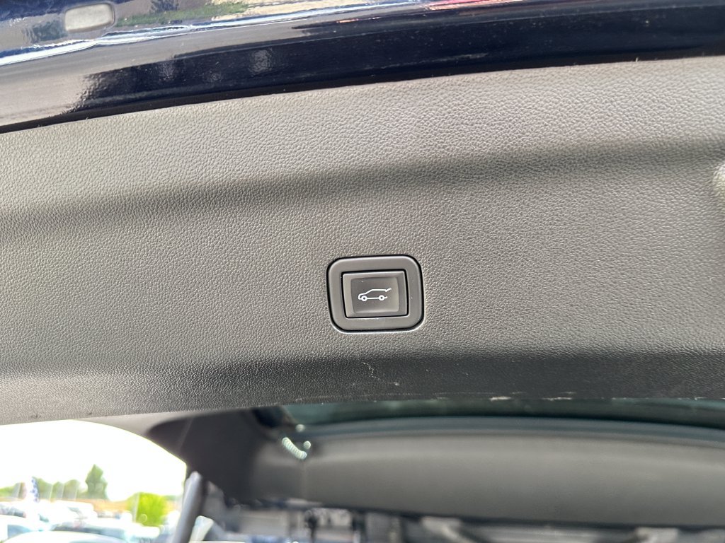 Used 2024 Chevrolet Suburban LT AWD/4WD image 26
