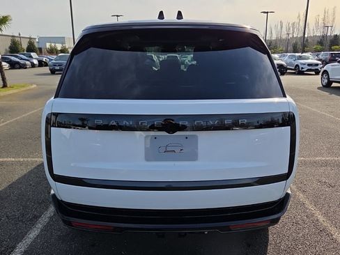 New 2026 Land Rover Range Rover Long Wheelbase SE AWD/4WD image 6