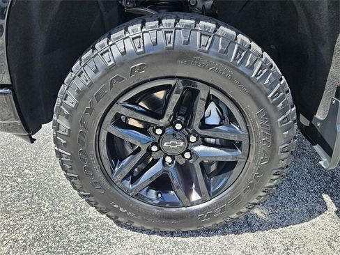 Used 2022 Chevrolet Silverado 1500 LT Trail Boss image 14