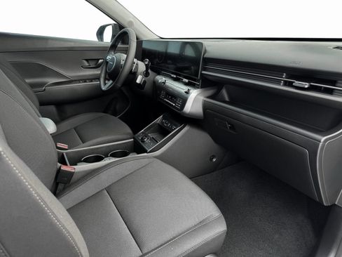 Used 2025 Hyundai Kona SEL AWD/4WD image 15