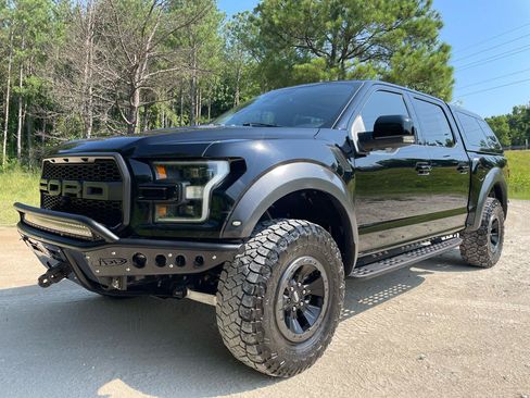 Used 2017 Ford F150 Raptor w/ Equipment Group 802A Luxury AWD/4WD image 2