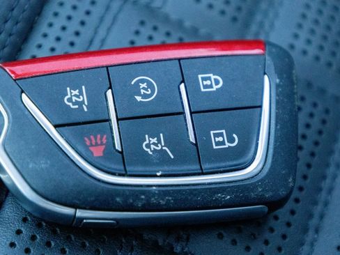 Used 2023 Cadillac Escalade ESV V image 33