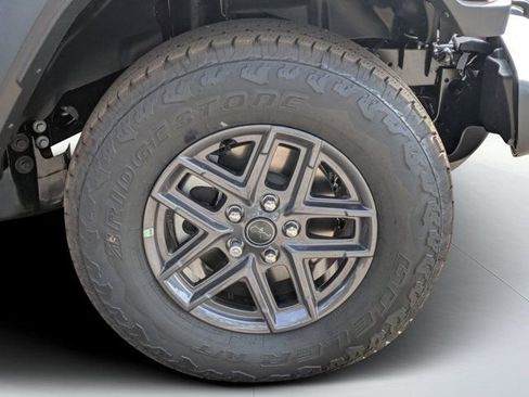 New 2026 Jeep Gladiator Sport image 9