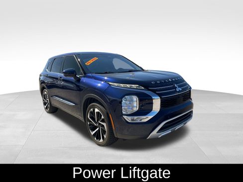 Used 2022 Mitsubishi Outlander SEL Black Edition image 3