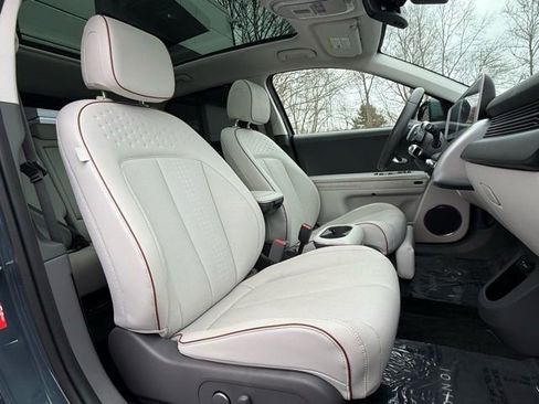 Used 2023 Hyundai Ioniq 5 Limited image 17