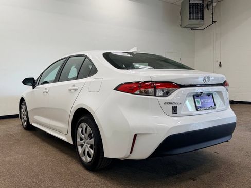 Used 2025 Toyota Corolla LE FWD image 3