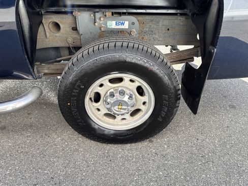 Used 2008 Chevrolet Silverado 2500 LTZ w/ Suspension Package, Off-Road image 8