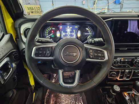 Used 2024 Jeep Wrangler Unlimited Sahara image 15