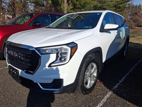 Certified 2024 GMC Terrain SLE image 3