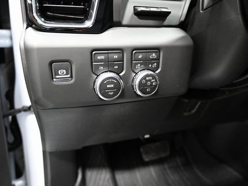 New 2026 GMC Sierra 3500 Denali w/ Denali Reserve Package image 30