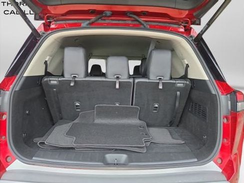 Used 2022 Nissan Pathfinder SL AWD/4WD image 29