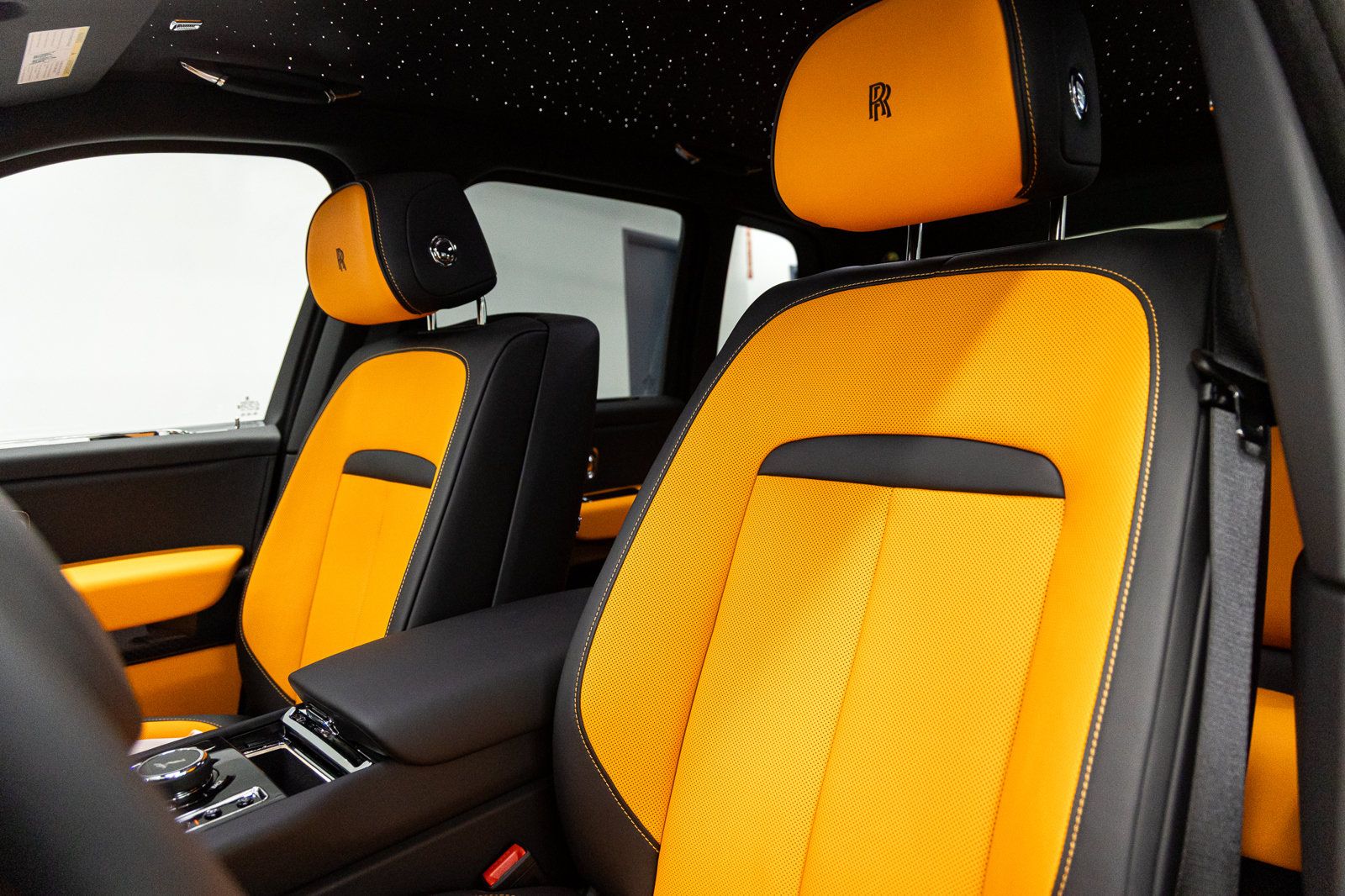 New 2027 Rolls-Royce Cullinan Black Badge AWD/4WD image 34