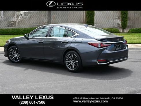 Certified 2025 Lexus ES 300h w/ Premium Package FWD image 4