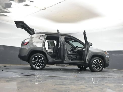 Used 2023 Jeep Compass Limited AWD/4WD image 40