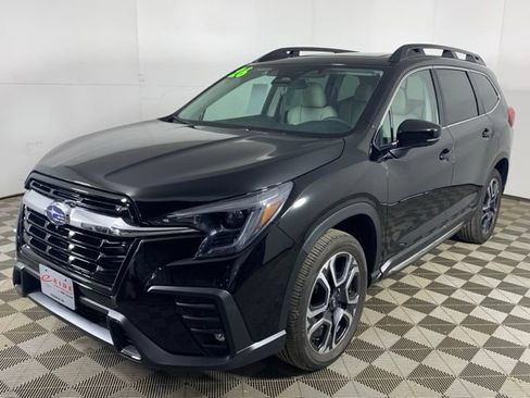 Used 2026 Subaru Ascent Limited AWD/4WD image 13