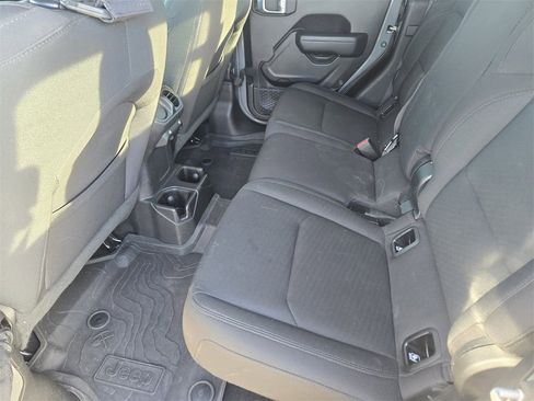 Used 2022 Jeep Gladiator Willys image 20