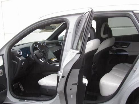 New 2026 Mercedes-Benz GLC 300 4MATIC image 13