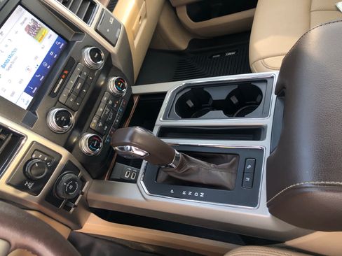 Used 2020 Ford F150 Lariat w/ Equipment Group 502A Luxury AWD/4WD image 22