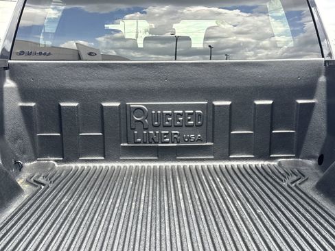 Used 2025 GMC Sierra 1500 SLT AWD/4WD image 12