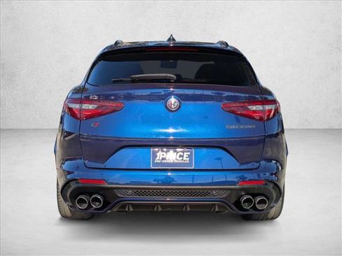 Used 2020 Alfa Romeo Stelvio Quadrifoglio image 7