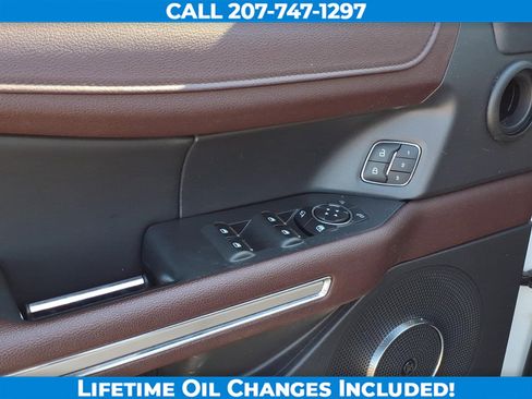 Used 2024 Ford Expedition Limited image 10