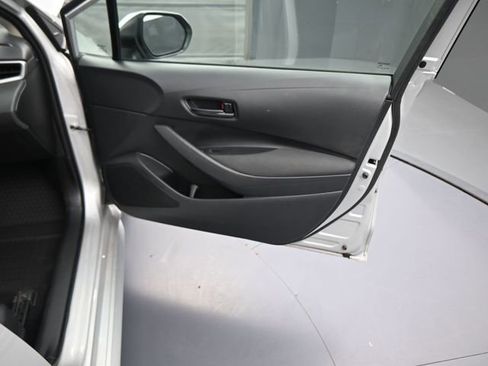 Used 2024 Toyota Corolla LE image 27