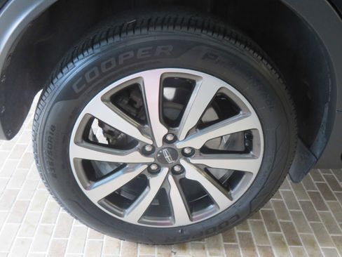 Used 2019 Lincoln MKC Reserve w/ MKC Climate Package image 9