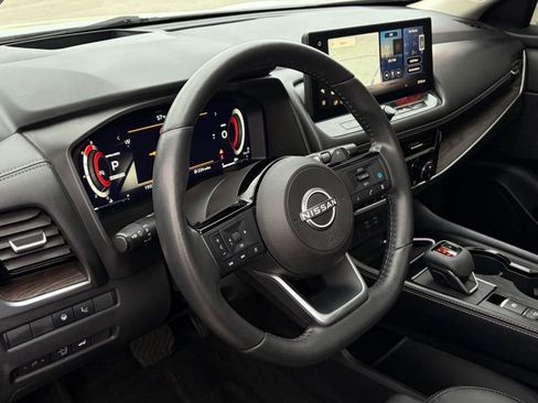 Certified 2024 Nissan Rogue Platinum w/ Platinum Premium Package image 15