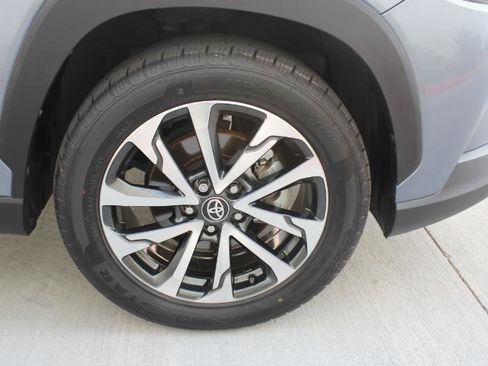 Used 2024 Toyota Corolla Cross XLE w/ Convenience Package FWD image 45