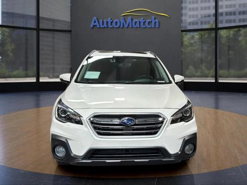 Used 2019 Subaru Outback 3.6R Touring w/ Popular Package #3A AWD/4WD image 2