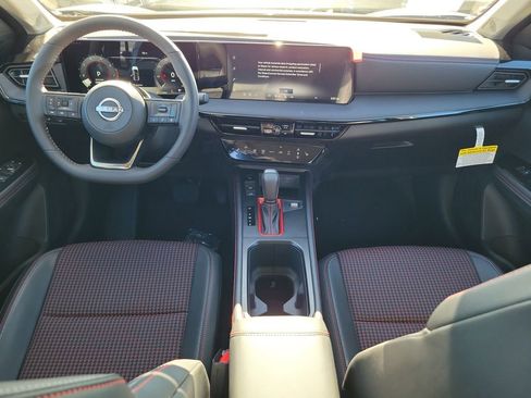 New 2026 Nissan Kicks SR w/ SR Premium Package FWD image 6